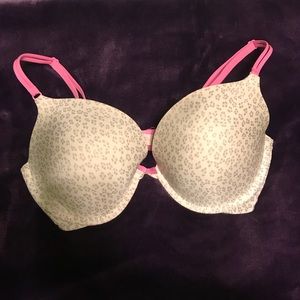 Victoria’s Secret Pink push up